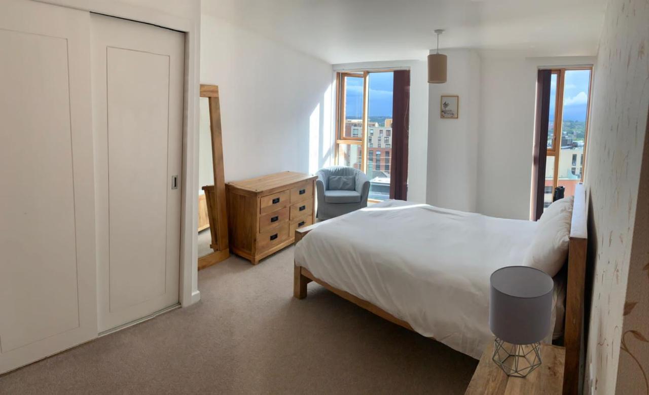 2 Bed Apartment In Granary Wharf Leeds Leeds  Exterior foto